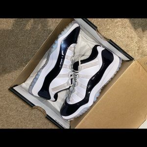 Black and white 11 lows